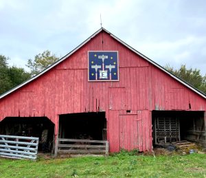 Bob and Wanda Brown – 400 N Booneville (U Highway), Cole Camp Barn Quilt 